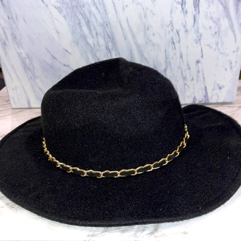 NEW Four buttons black gold chain wide brim fedora hat